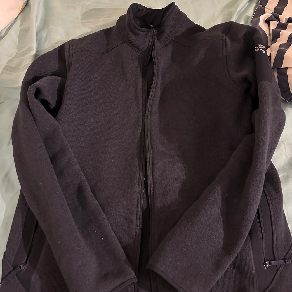 Arcteryx covert jacket in large